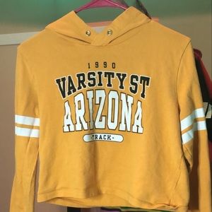 Long sleeve crop top